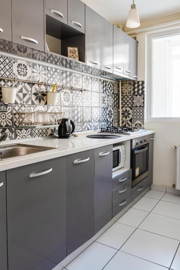 Ultracentral Apartment With City View - Bucharest Old Town Exteriör bild
