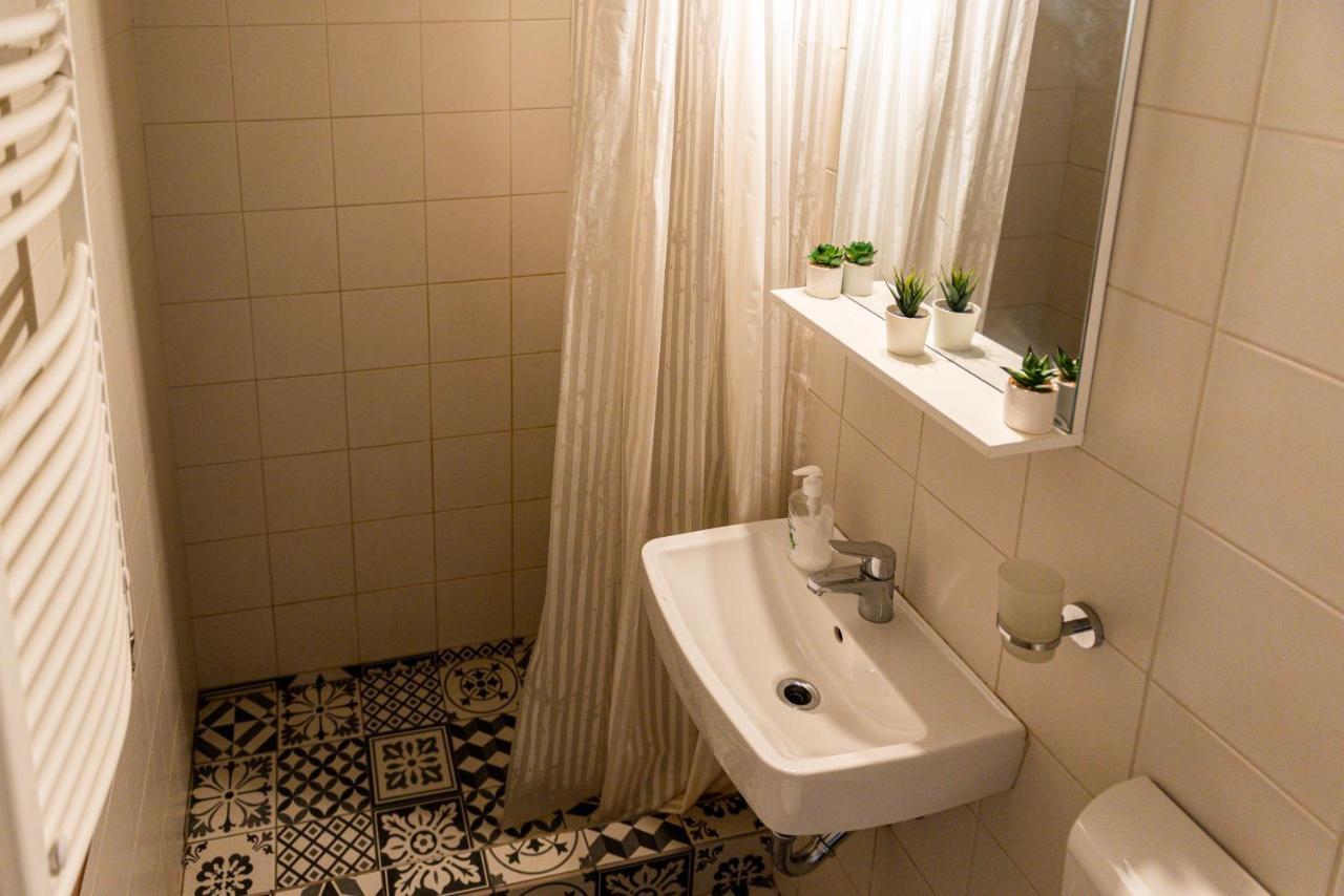 Ultracentral Apartment With City View - Bucharest Old Town Exteriör bild